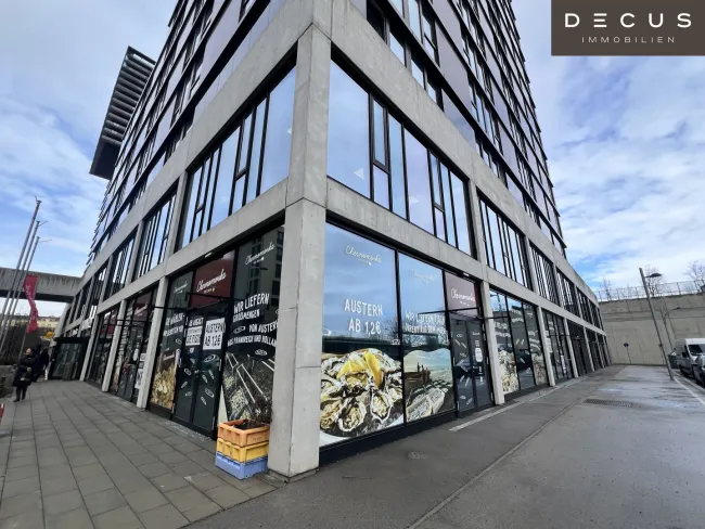 | TrIIIPLE BT 3 | Café/Bistro/Restaurant mit Außenbereich (Nachmietersuche) - Titelbild