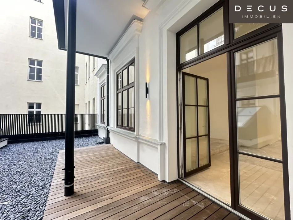 | Top-Standort beim Rathaus – urban, präsent, optimal vernetzt | Altbaubüro mit Terrasse - Titelbild