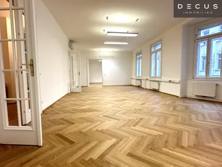 | NÄHE LANDESGERICHT | ab sofort - gekühltes Altbaubüro | ERSTBEZUG nach Sanierung