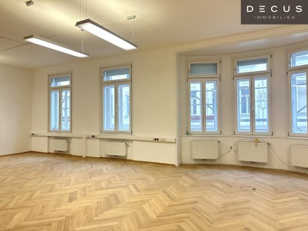 | NÄHE LANDESGERICHT | ab sofort - gekühltes Altbaubüro | ERSTBEZUG nach Sanierung