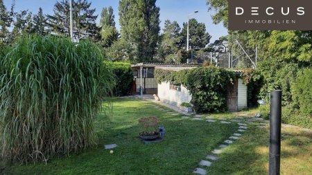 WOHNEN NAHE DEM HIRSCHSTETTNER BADETEICH | BAUGRUNDSTÜCK MIT POTENZIAL FÜR EINFAMILIENHAUS ODER DOPPELHAUS