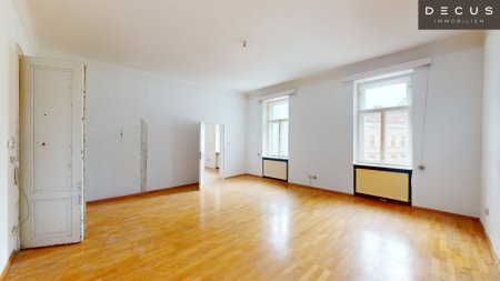 | VIEL POTENTIAL | LICHTDURCHFLUTETE ECKWOHNUNG |
