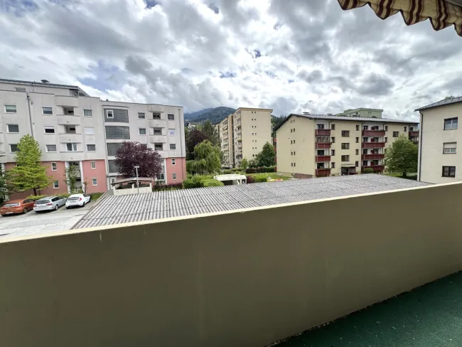 Günstige 3-Zi-Wohnung in Wattens mit Balkon und Garage zum Sanieren - Titelbild