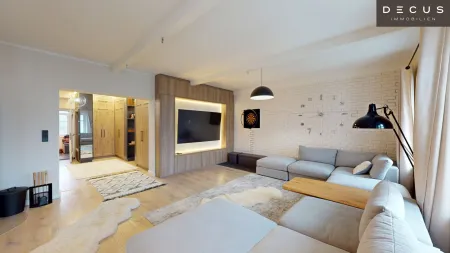 | GROSSES EINFAMILIENHAUS | 1 HAUPTWOHNUNG | 2 NEBENWOHNUNGEN | BÜRO