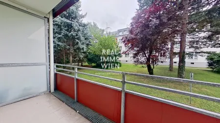 Helle 1-Zimmer-Wohnung mit Loggia & Stellplatz direkt am Simmeringer Bad