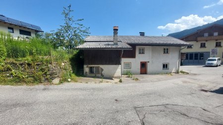 Gelegenheit: Ehemaliges Bauernhaus zum Renovieren im Dorfkern !