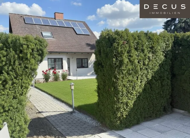 Gepflegtes Haus mit Garten, Pool und Wellness - Titelbild