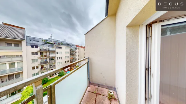 | TERRASSE | BJ 1966 | SANIERUNGSBEDARF | WESTSEITIG | - Titelbild