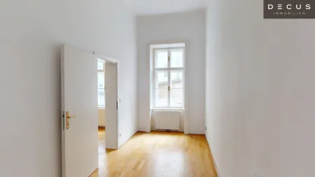 3,6 METER RAUMHÖHE | INNENHOF AUSRICHTUNG | ALTBAU