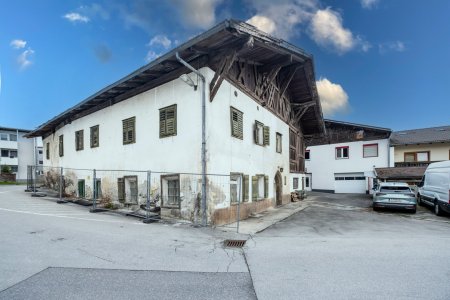 Zwei Objekte – ein Angebot: Mehrfamilienhaus und angrenzendes Bauernhau gemeinsam zu kaufen!