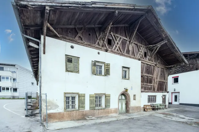 Gelegenheit: historisches Bauernhaus in Kematen / Tirol (auch für Privatpersonen zu kaufen) - Titelbild