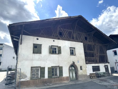 Gelegenheit: historisches Bauernhaus in Kematen / Tirol (auch für Privatpersonen zu kaufen)