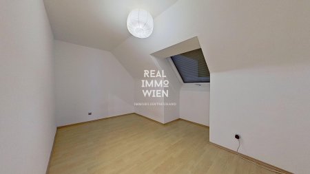 Charmante 2-Zimmer-Dachgeschosswohnung in 1140 Wien