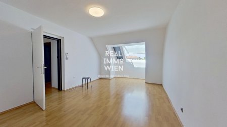 Charmante 2-Zimmer-Dachgeschosswohnung in 1140 Wien