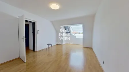 Charmante 2-Zimmer-Dachgeschosswohnung in 1140 Wien