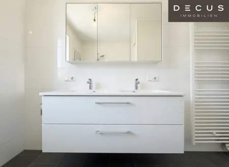 | SONNIGE 4-ZIMMER-WOHNUNG IM 1.OG | ca 90m² | HELLE TERRASSE & TIEFGARAGENSTELLPLATZ | AUFZUG IM GEBÄUDE | GRAZ-LIEBENAU