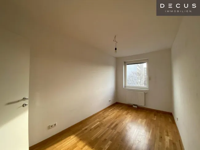 3 ZIMMER | MIT LOGGIA | AB SOFORT VERFÜGBAR | TOP ANBINDUNG - Bild