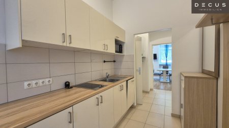 | EINHEIT MIT VIEL POTENTIAL | U-BAHN NÄHE | ALTBAU |