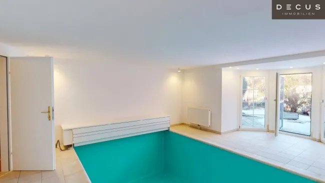 SOMMERAKTION -50% AUF DIE KÄUFERPROVISION | ERSTBEZUG NACH SANIERUNG | INDOOR POOL | SAUNA | WEITBLICK | - Bild