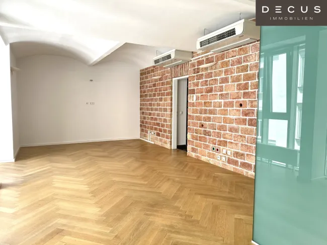 | TOP CITY LAGE | besonderes Altbaubüro | 10 Räume - Bild
