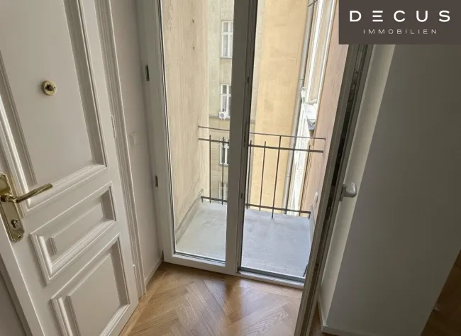 | Herrlich saniertes ALTBAUBÜRO mit kleinem Balkon | GEKÜHLT | Nähe STUBENRING - Bild