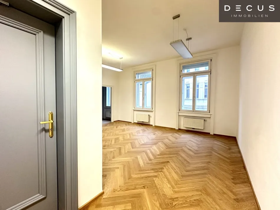 | NÄHE LANDESGERICHT | ab sofort - gekühltes Altbaubüro | ERSTBEZUG nach Sanierung - Bild