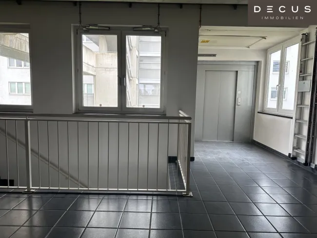 | DONAUFELDERHOF | NÄHE U1 KAGRAN | Lager- und Büroflächen - Bild