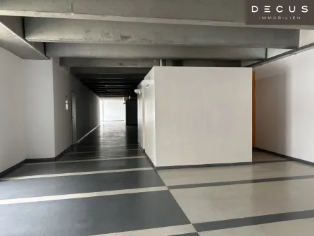 | DONAUFELDERHOF | NÄHE U1 KAGRAN | Lager- und Büroflächen