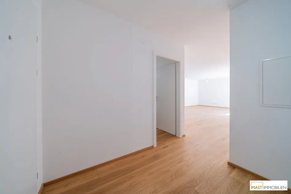 Sofort beziehbare Erdgeschosswohnung mit großzügiger Terrasse! - Bild