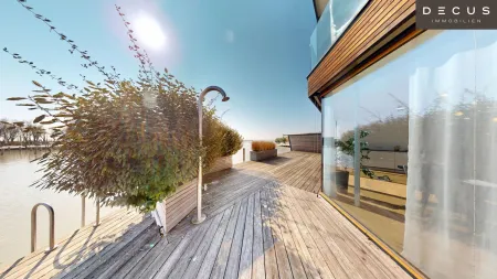 SEEVILLA IN ERSTER REIHE MIT WEITBLICK UND INFINITY-POOL