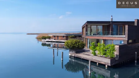 SEEVILLA IN ERSTER REIHE MIT WEITBLICK UND INFINITY-POOL