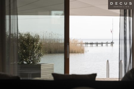 EINMALIGES ARCHITEKTEN-SEEHAUS IN PRIVATER LAGE MIT UNVERBAUBAREM SEEWEITBLICK