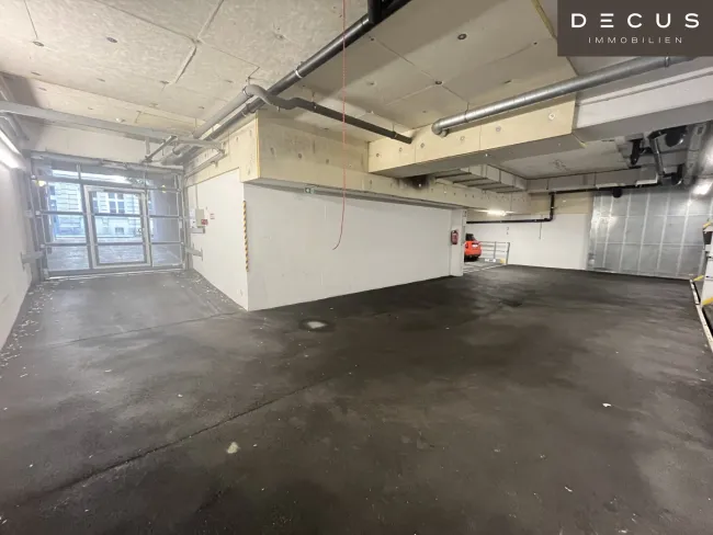 TIEFGARAGENSTELLPLATZ | MATZLEINSDORFER PLATZ | AB SOFORT | STAPELPARKER - Titelbild