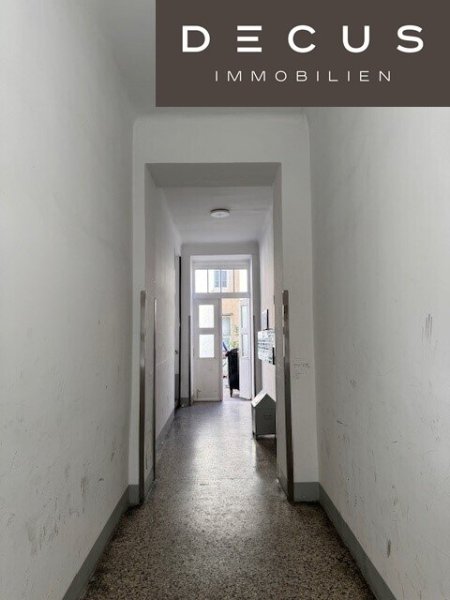 ROHDACHBODEN MIT AUSBAUSTUDIE NÄHE SCHMELZ