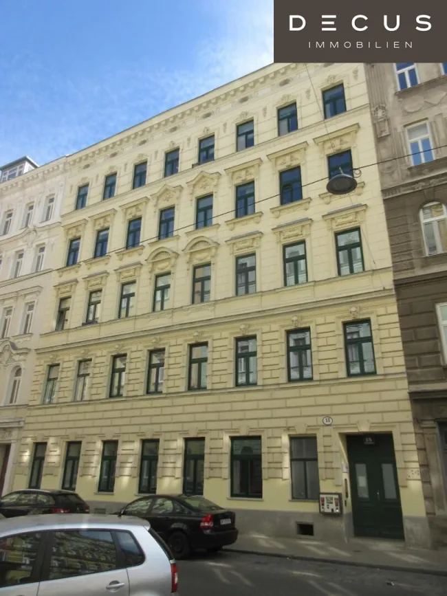 ROHDACHBODEN MIT AUSBAUSTUDIE IN AUGARTENNÄHE - Titelbild
