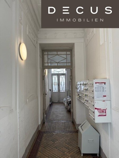 ROHDACHBODEN MIT AUSBAUSTUDIE NÄHE NIBELUNGENVIERTEL