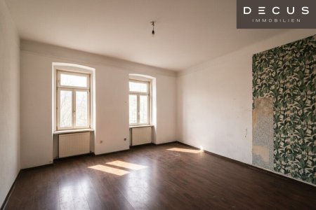 SANIERUNGSBEDÜRFTIG | 2 ZIMMER ALTBAU-WOHNUNG | SCHÖNES ZINSHAUS