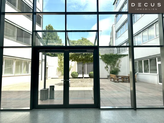 + + + BÜROFLÄCHEN IN ZENTRALER INNENSTADTLAGE + + + ST. PÖLTEN + + + - Titelbild