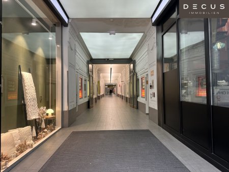 | GESCHÄFTSFLÄCHE DIREKT AN DER MARIAHILFER STRASSE | UNMITTELBARE U-BAHN NÄHE