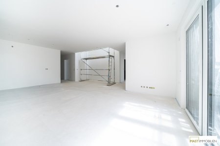 *ANLEGERPREIS*Absolutes Unikat Provisionsfreie 5-Zimmer Dachgeschosswohnung mit über 160 qm Freifläche unweit des Donauzentrums!