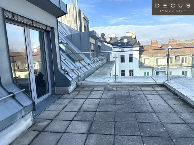 | GEKÜHLTES DACHGESCHOSS-BÜRO mit Terrasse | unmittelbare U-Bahn-Nähe - Bild