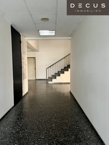 | FUNKTIONALES BÜROHAUS | INZERSDORF