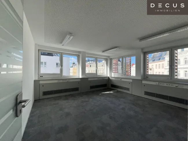 5. OG - Ausblick Eckbüro