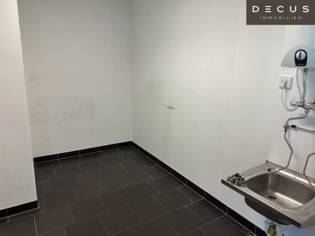 | BÜROS MIT AUSBLICK | IM SATURN TOWER