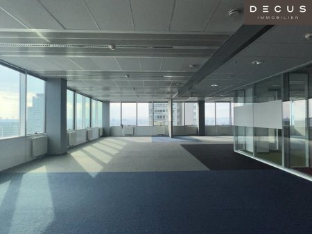 | ca. 1.500 m² Büro mit Ausblick | SATURN TOWER