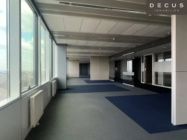 | ca. 1.500 m² Büro mit Ausblick | SATURN TOWER - Bild