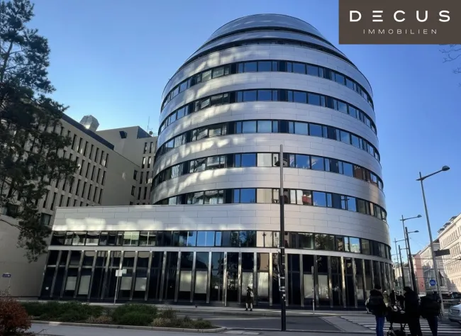 | Town Town | CB 10 - Moderne Büro-, Geschäfts- & Lagerflächen - Titelbild