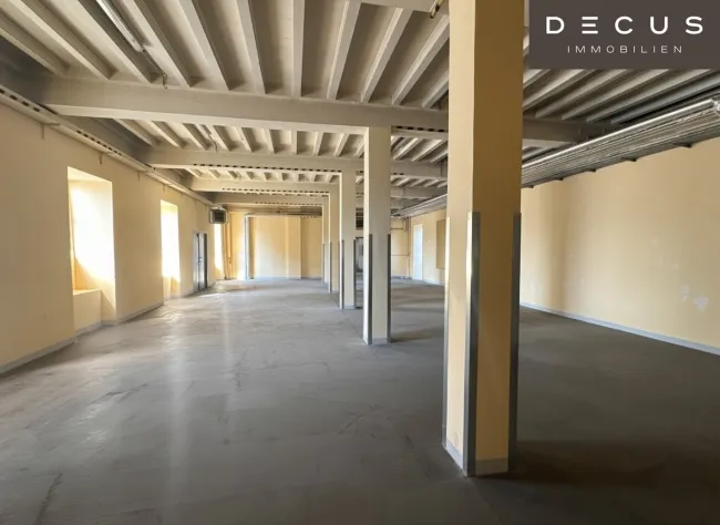 | Büro- und Lagerkombination in Top-Lage nahe Flughafen Wien | ca. 285 m² Lager/Halle zzgl. ca. 162 m² Büroflächen (RESERVIERT) - Titelbild