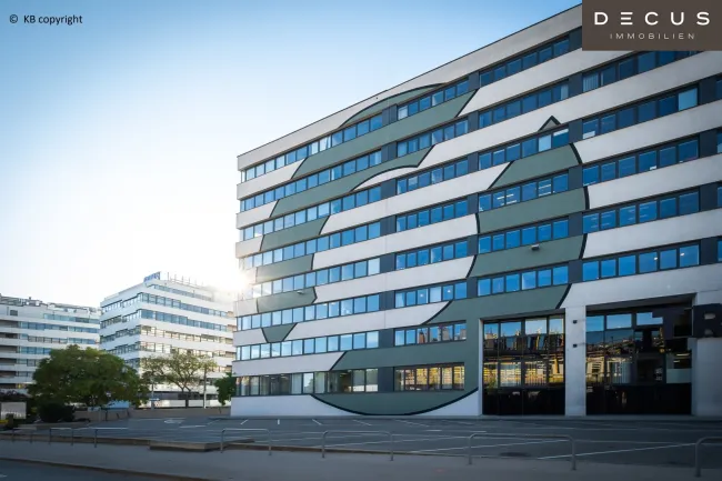 + + + TRICORE + + + hochwertiges Büros - URBANER Stadtteil + + + - Bild