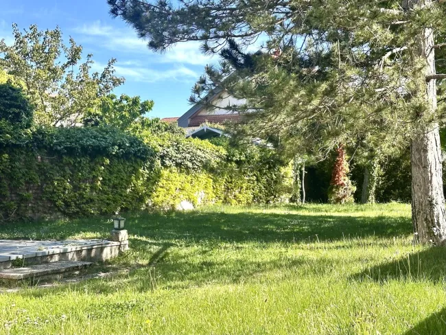 Neu bewertet: Altorthaus mit großem Garten und Ausbaupotenzial in Gumpoldskirchen - Titelbild